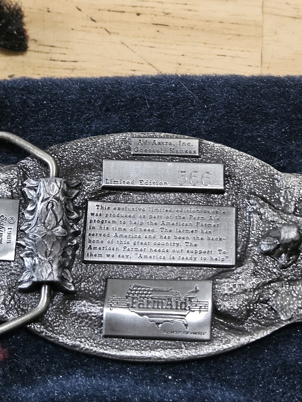 1985 Farm Aid Support the American Farmers Belt Buckle - Picture 6 of 7